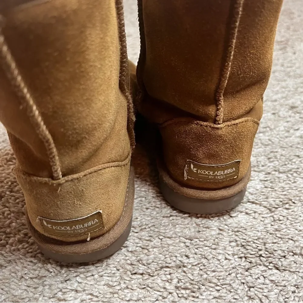 UGG Koolaburra‎ Boots, Size 4 Girls.  Well loved but lots of life left!